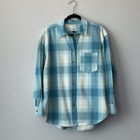 Universal Thread Flannel Top - Picture 11 of 13